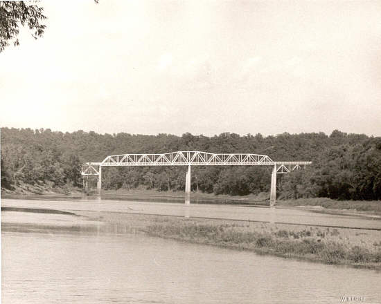  07  bridge from the river 