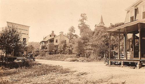 08 Hauenstein Store on Left