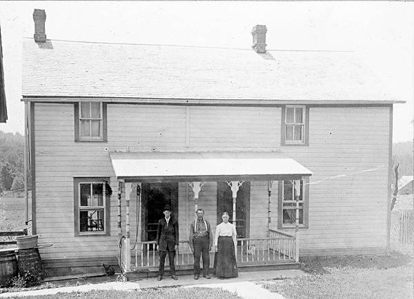 25 August and Elizabeth Schulte and Son Lawrence Schulte - Father of Freda on Jim Henry Creek