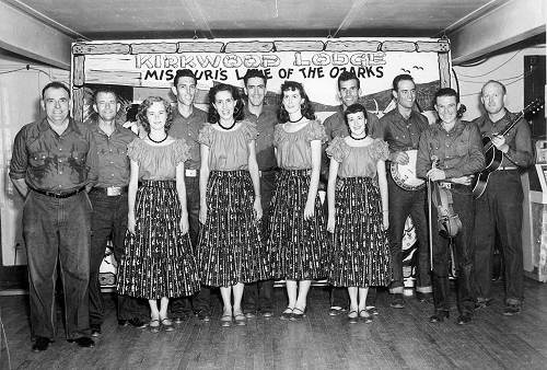 21 Lake Ozark Square Dance Team