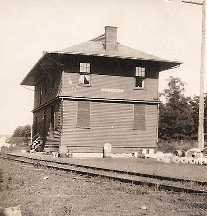 Hoecker Depot